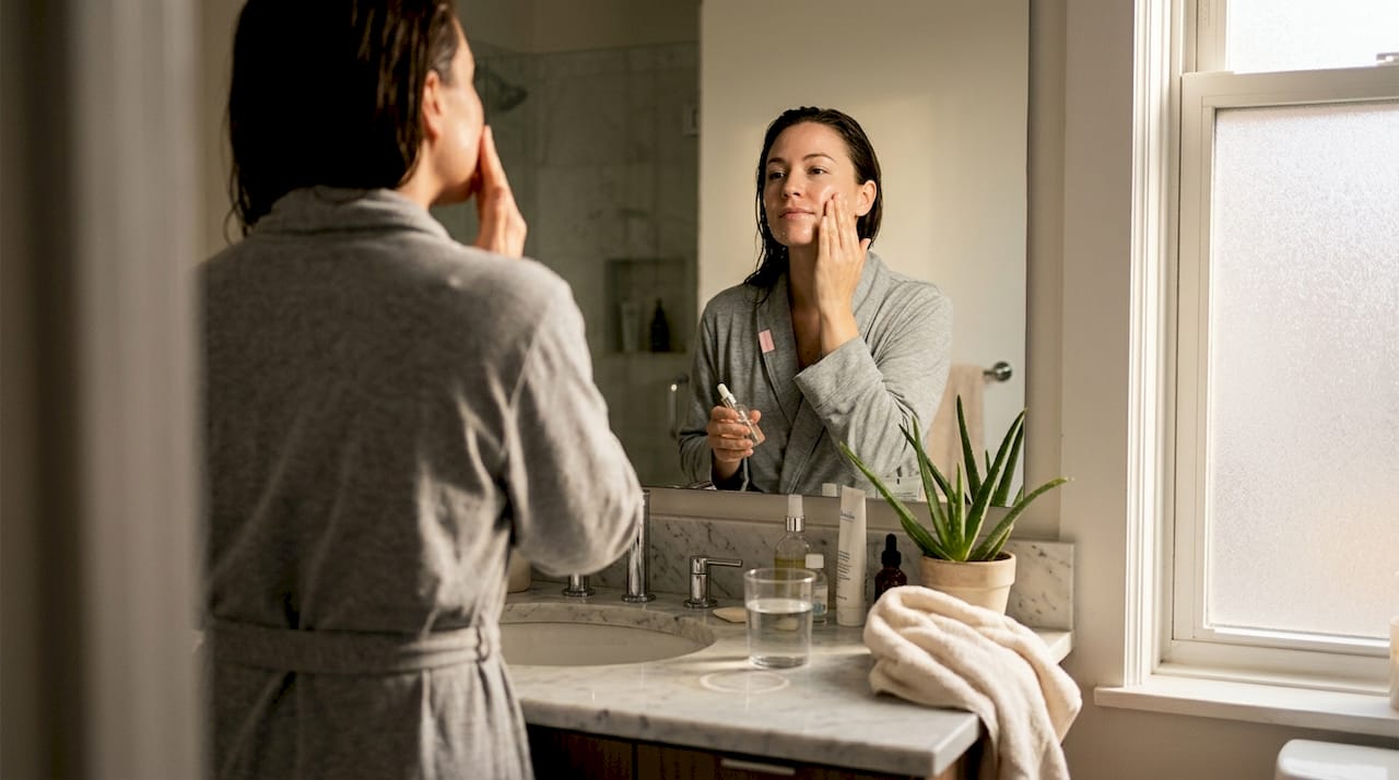 Plant-based beauty tips for sensitive skin and growth